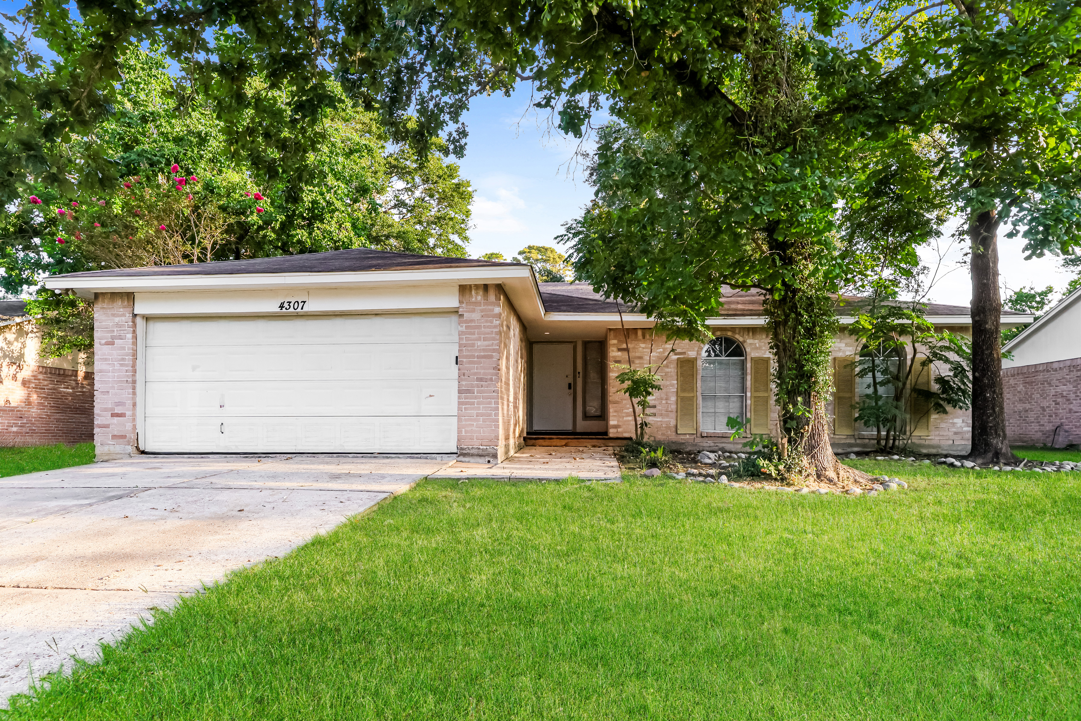 4307 Mossygate Dr Spring, TX 77373